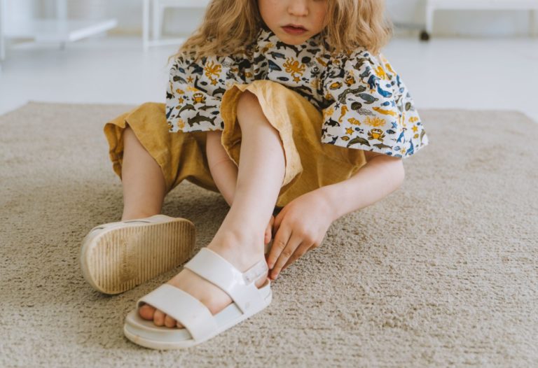 Sandalen bij kinderen. Blije Voetjes